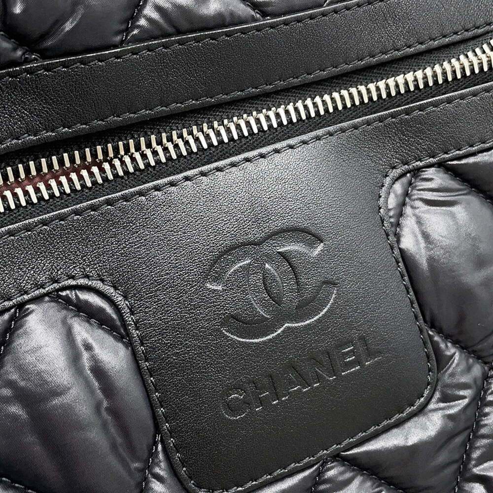 CHANEL Black Logo Tote Bag - Picture 6 of 15